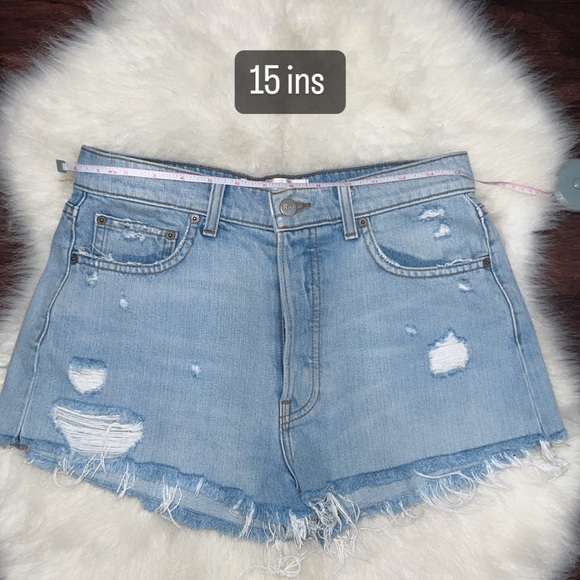 Reformation Short - Picture 6 of 8